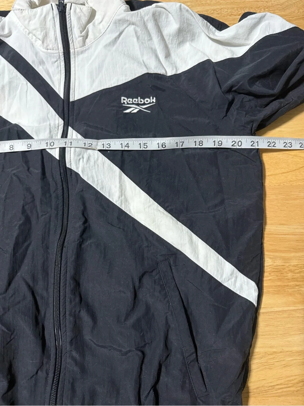 Reebok Vintage Windbreaker Jacket Men’s Small Black White Full Zip
